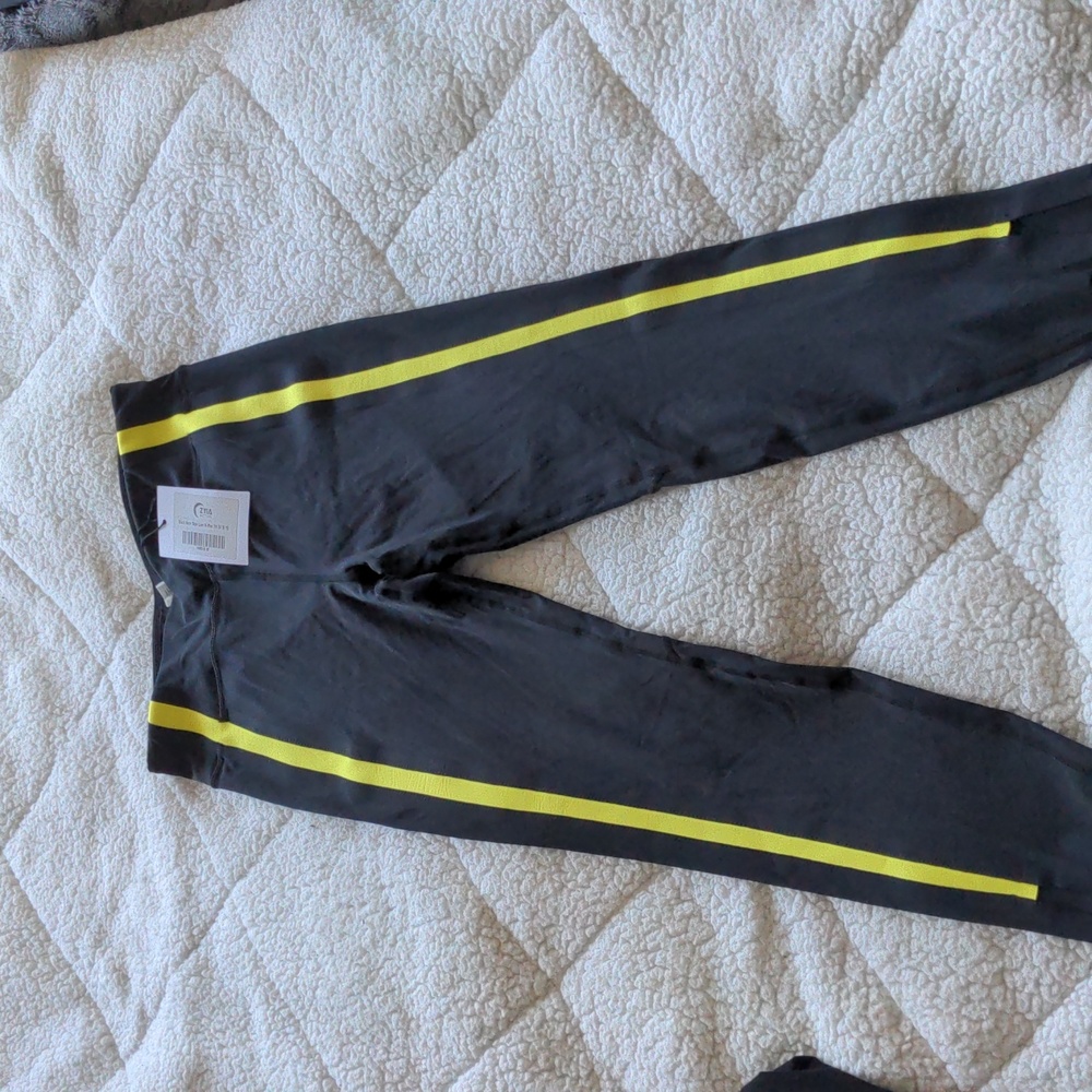 Zyia NWT Black neon tape luxe high rise 7/8 24-in size 8-10
